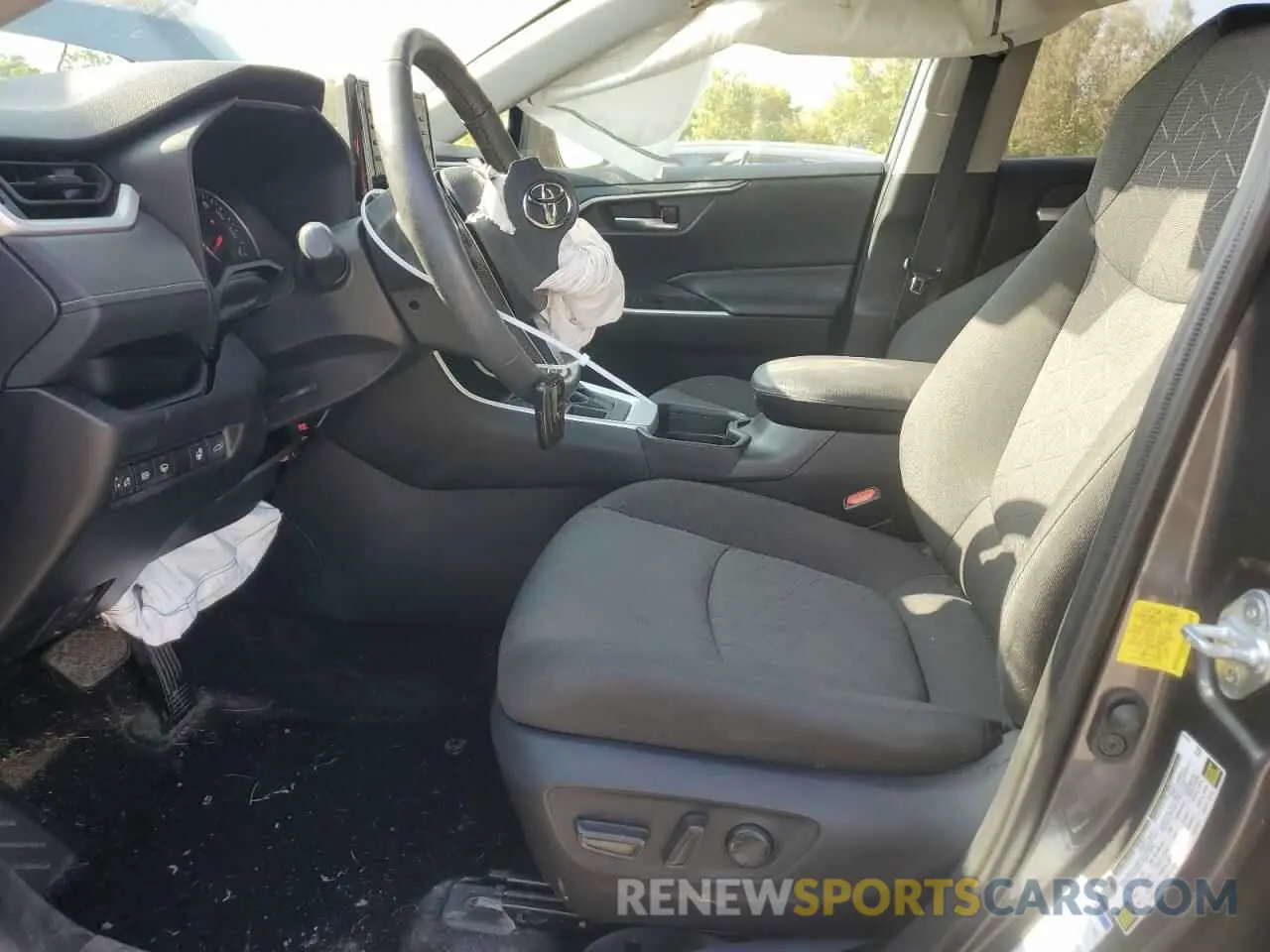 7 Photograph of a damaged car 2T3P1RFV3MC169094 TOYOTA RAV4 2021