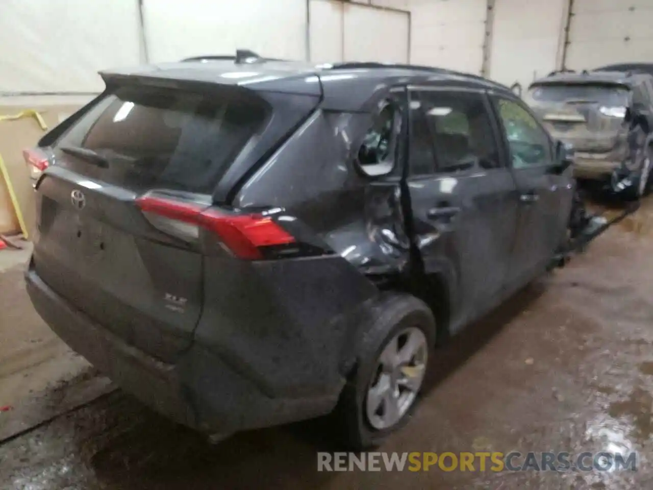 4 Photograph of a damaged car 2T3P1RFV3MC186364 TOYOTA RAV4 2021