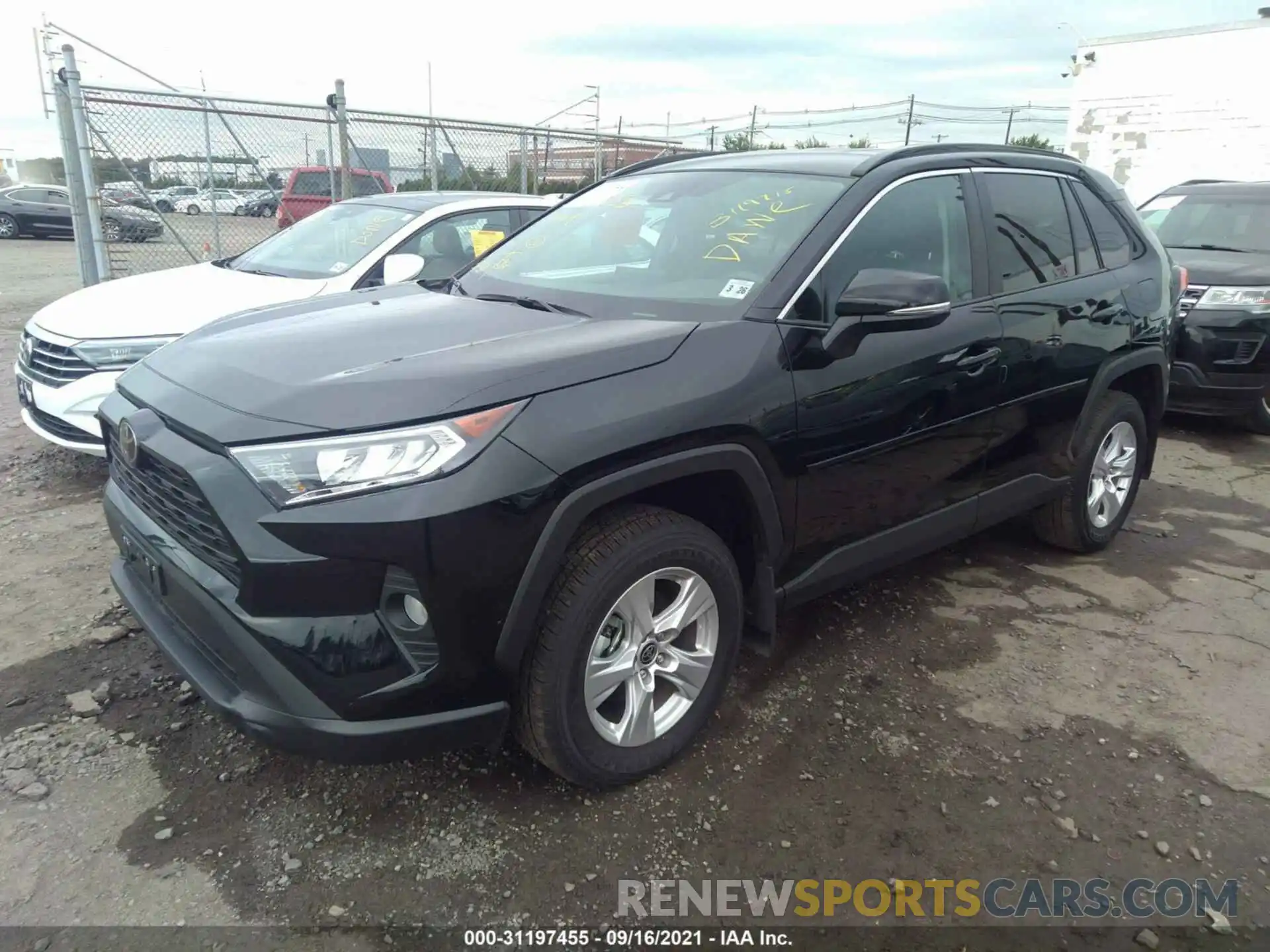 2 Photograph of a damaged car 2T3P1RFV3MC195551 TOYOTA RAV4 2021