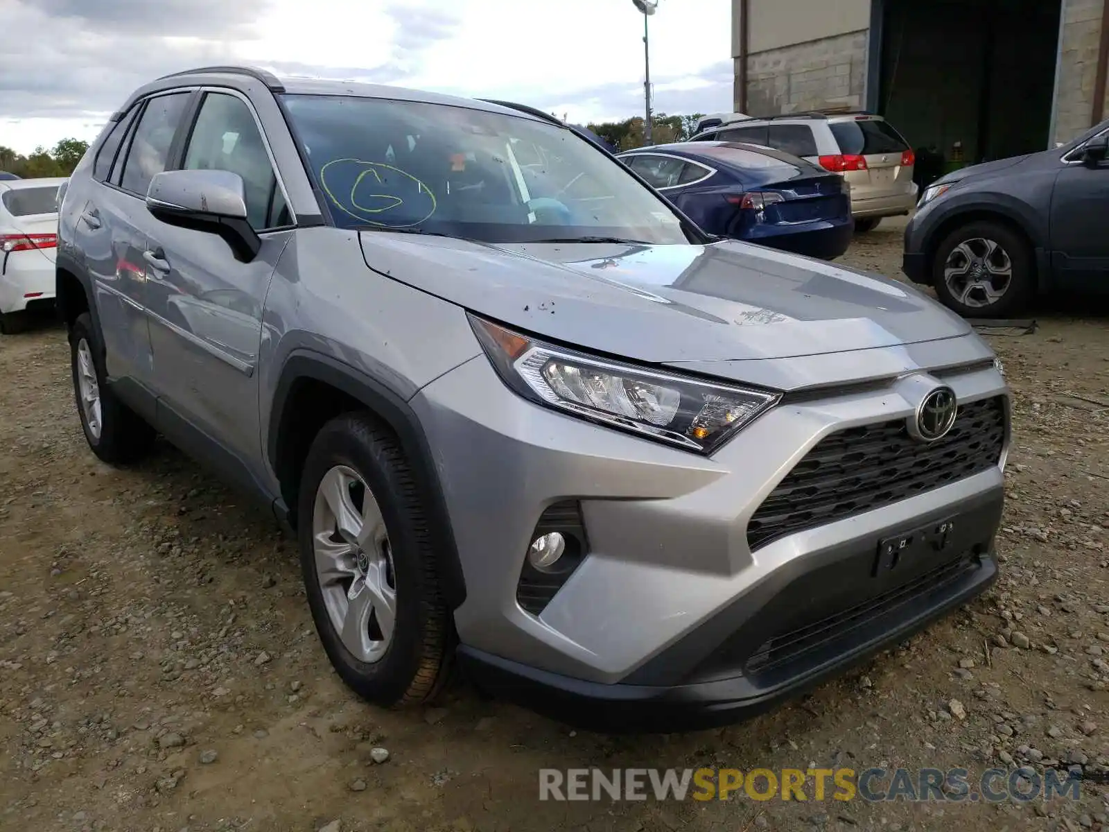 1 Photograph of a damaged car 2T3P1RFV3MC196067 TOYOTA RAV4 2021