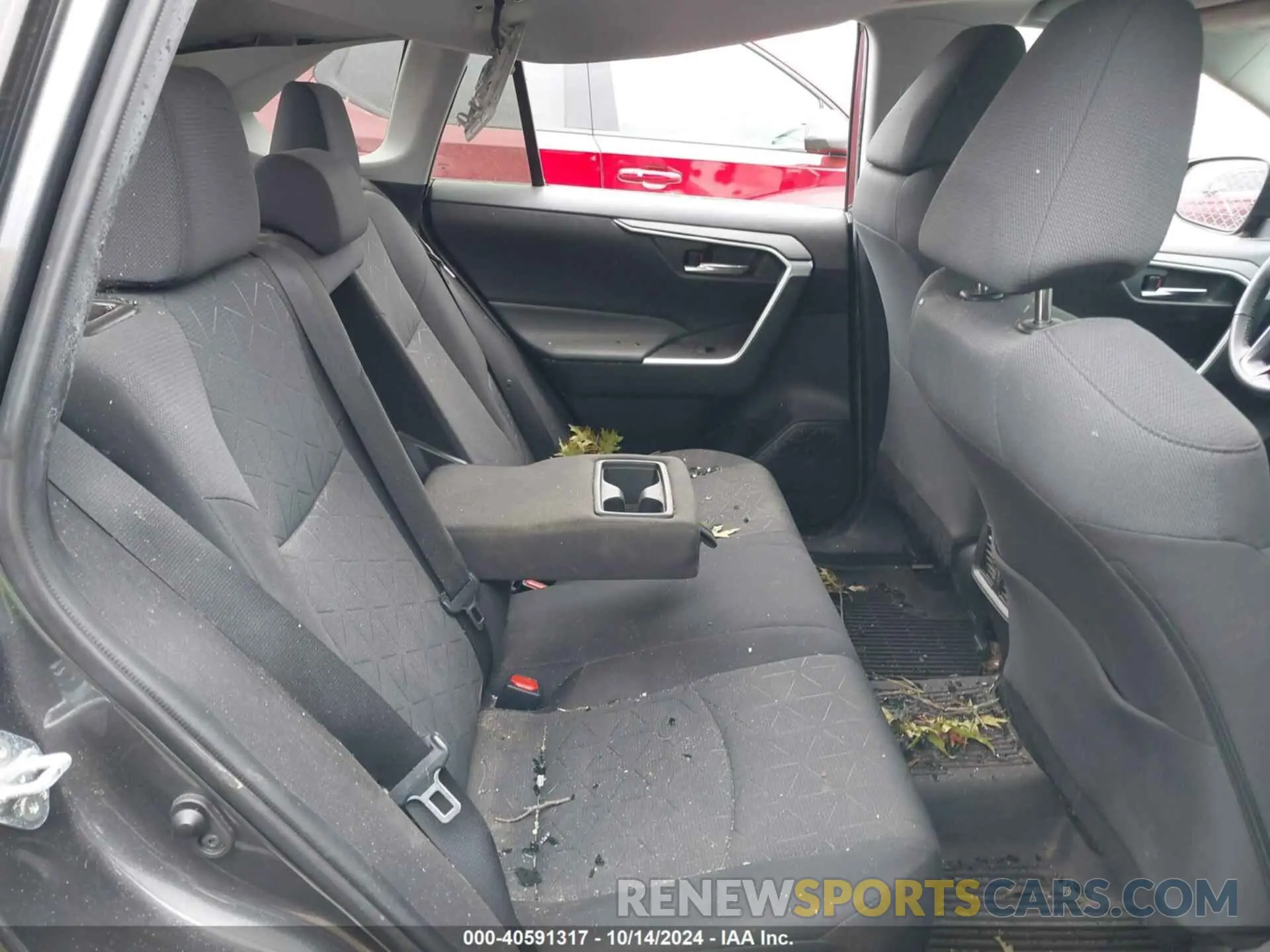 8 Photograph of a damaged car 2T3P1RFV3MC215832 TOYOTA RAV4 2021