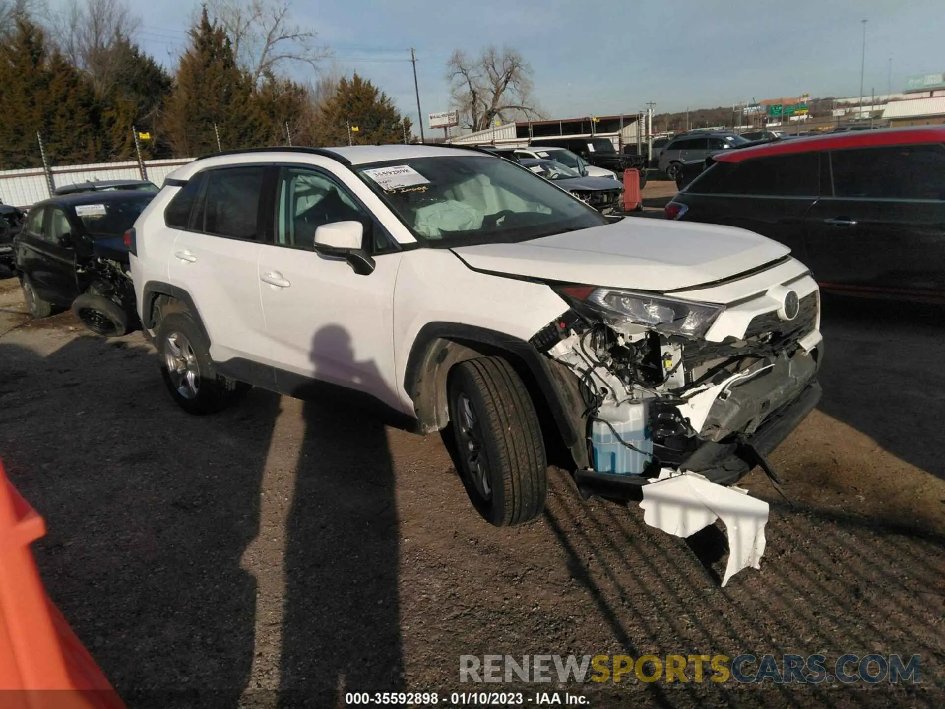 1 Photograph of a damaged car 2T3P1RFV3MC229035 TOYOTA RAV4 2021