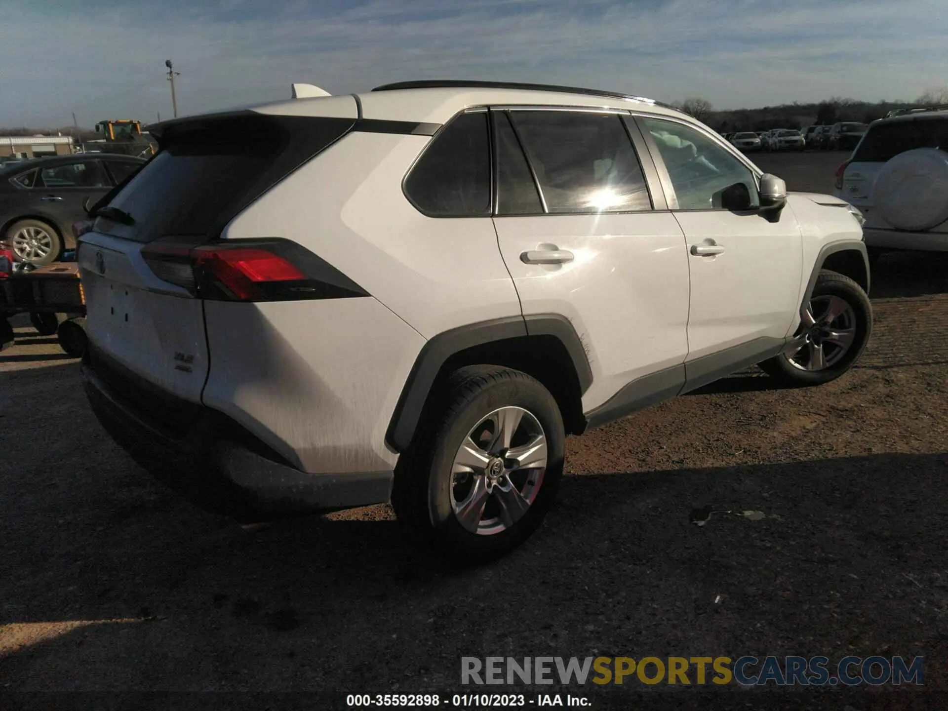 4 Photograph of a damaged car 2T3P1RFV3MC229035 TOYOTA RAV4 2021