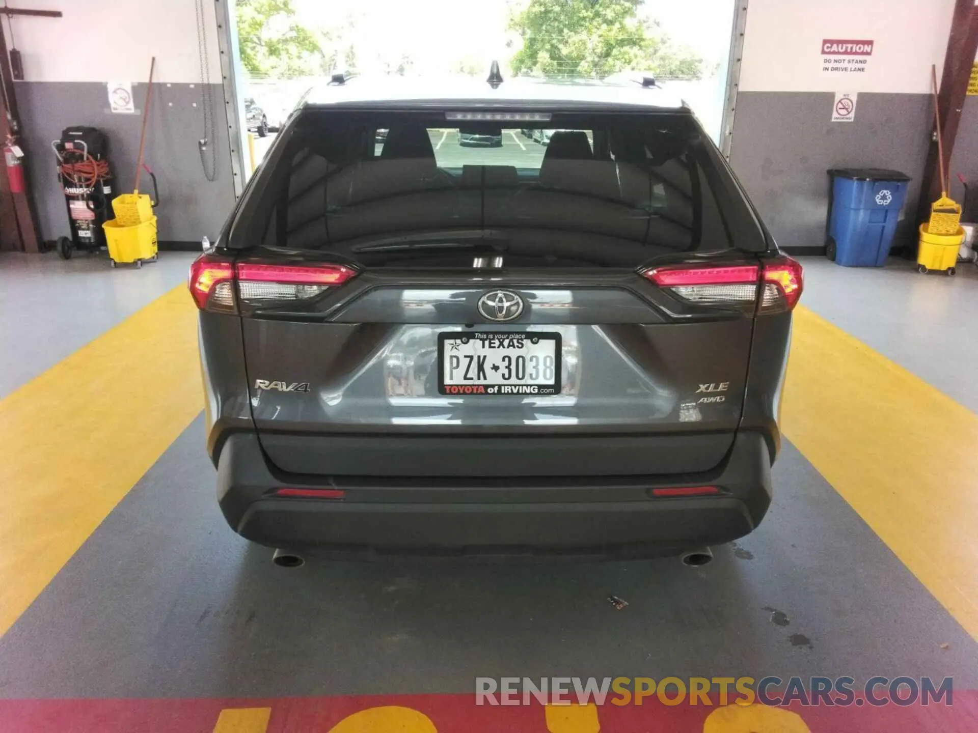 10 Photograph of a damaged car 2T3P1RFV3MC236129 TOYOTA RAV4 2021