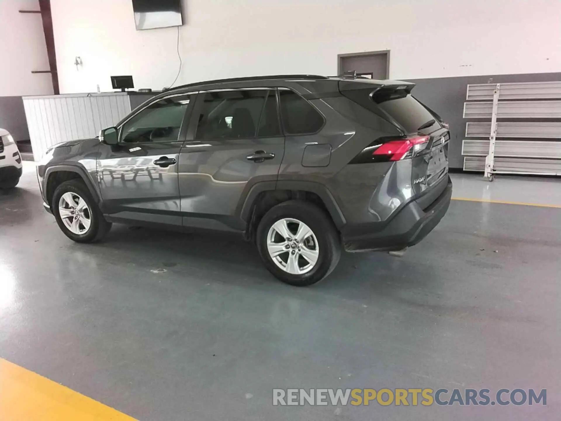 25 Photograph of a damaged car 2T3P1RFV3MC236129 TOYOTA RAV4 2021