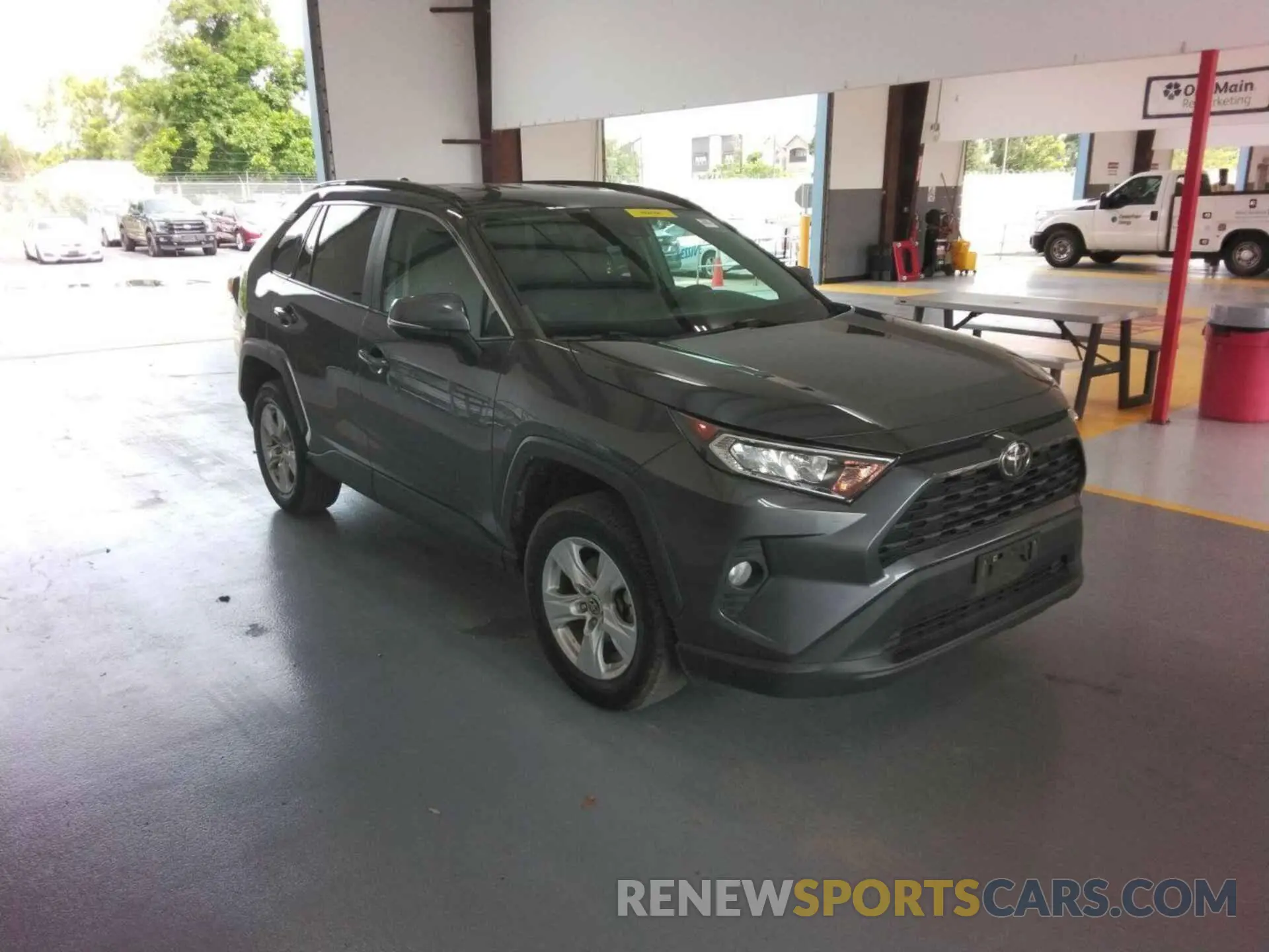 28 Photograph of a damaged car 2T3P1RFV3MC236129 TOYOTA RAV4 2021