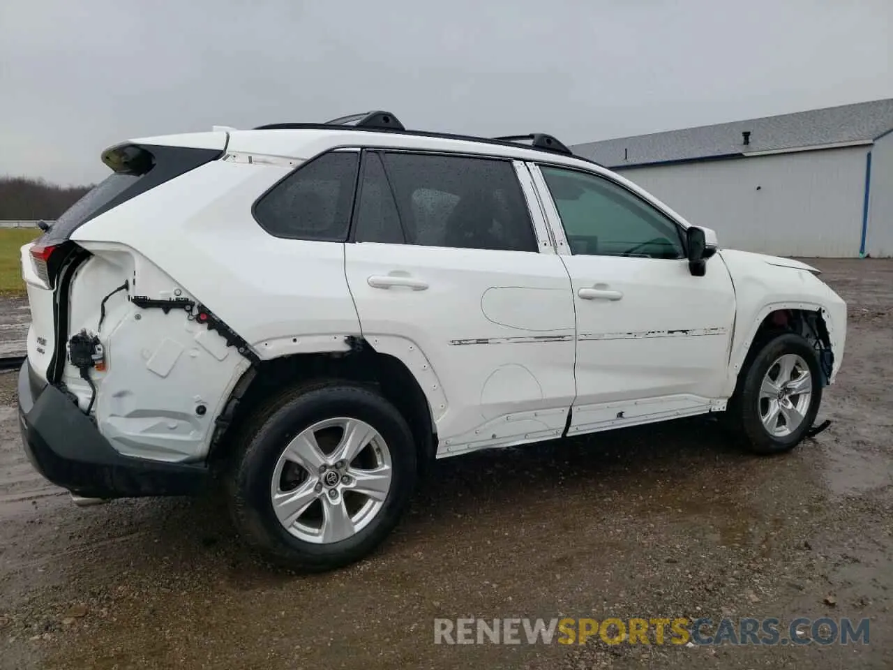 3 Photograph of a damaged car 2T3P1RFV3MC236177 TOYOTA RAV4 2021