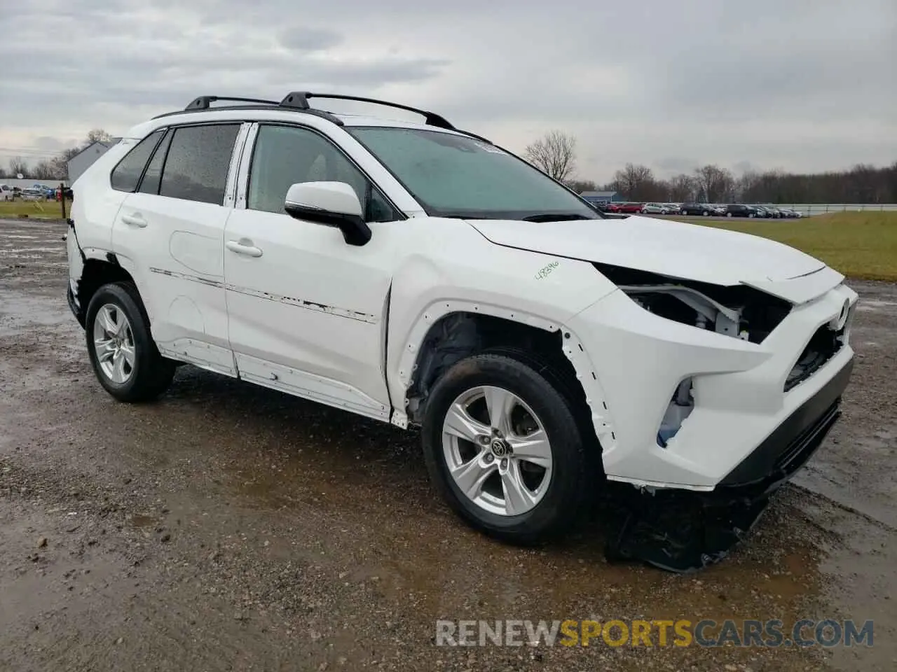 4 Photograph of a damaged car 2T3P1RFV3MC236177 TOYOTA RAV4 2021