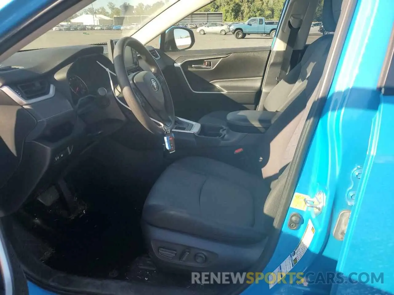 7 Photograph of a damaged car 2T3P1RFV3MW149832 TOYOTA RAV4 2021