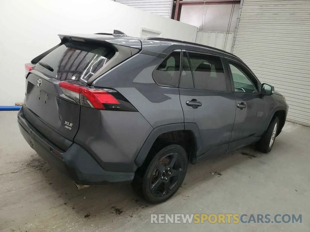 3 Photograph of a damaged car 2T3P1RFV3MW155694 TOYOTA RAV4 2021