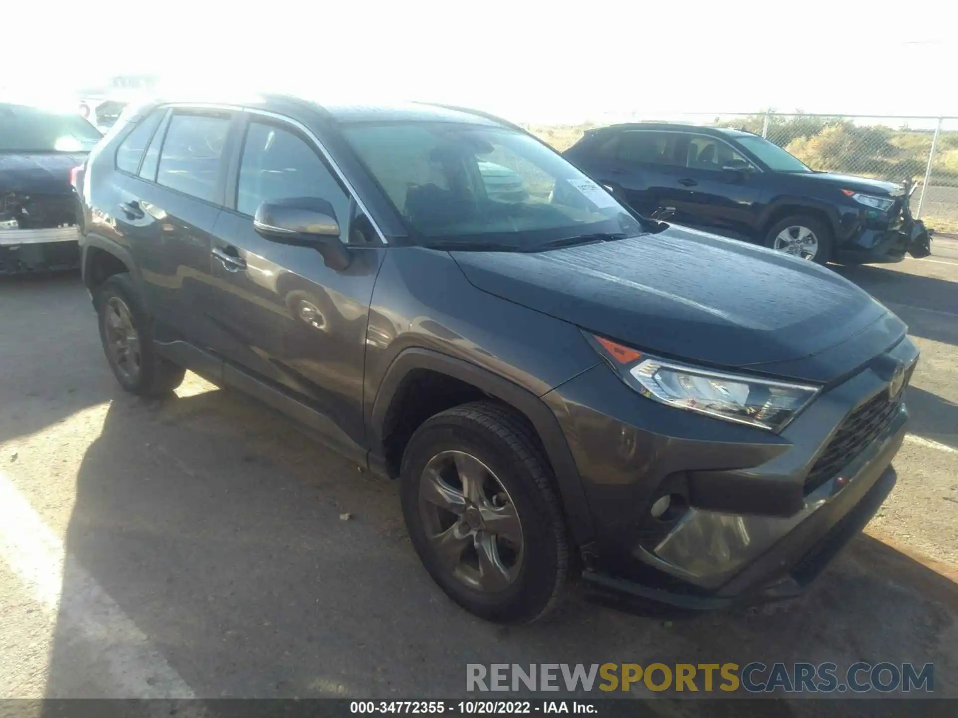 1 Photograph of a damaged car 2T3P1RFV3MW157932 TOYOTA RAV4 2021