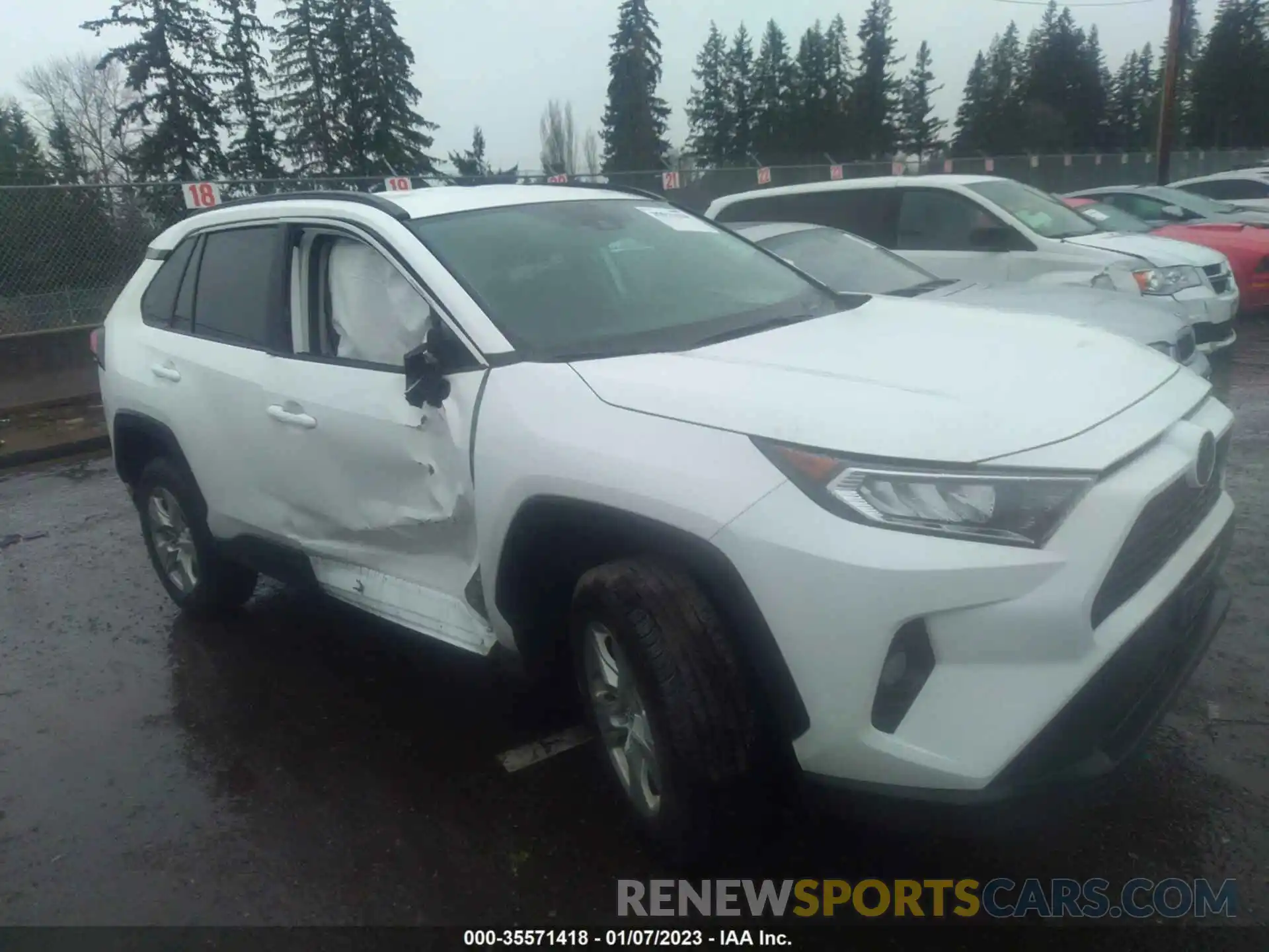 1 Photograph of a damaged car 2T3P1RFV3MW160183 TOYOTA RAV4 2021