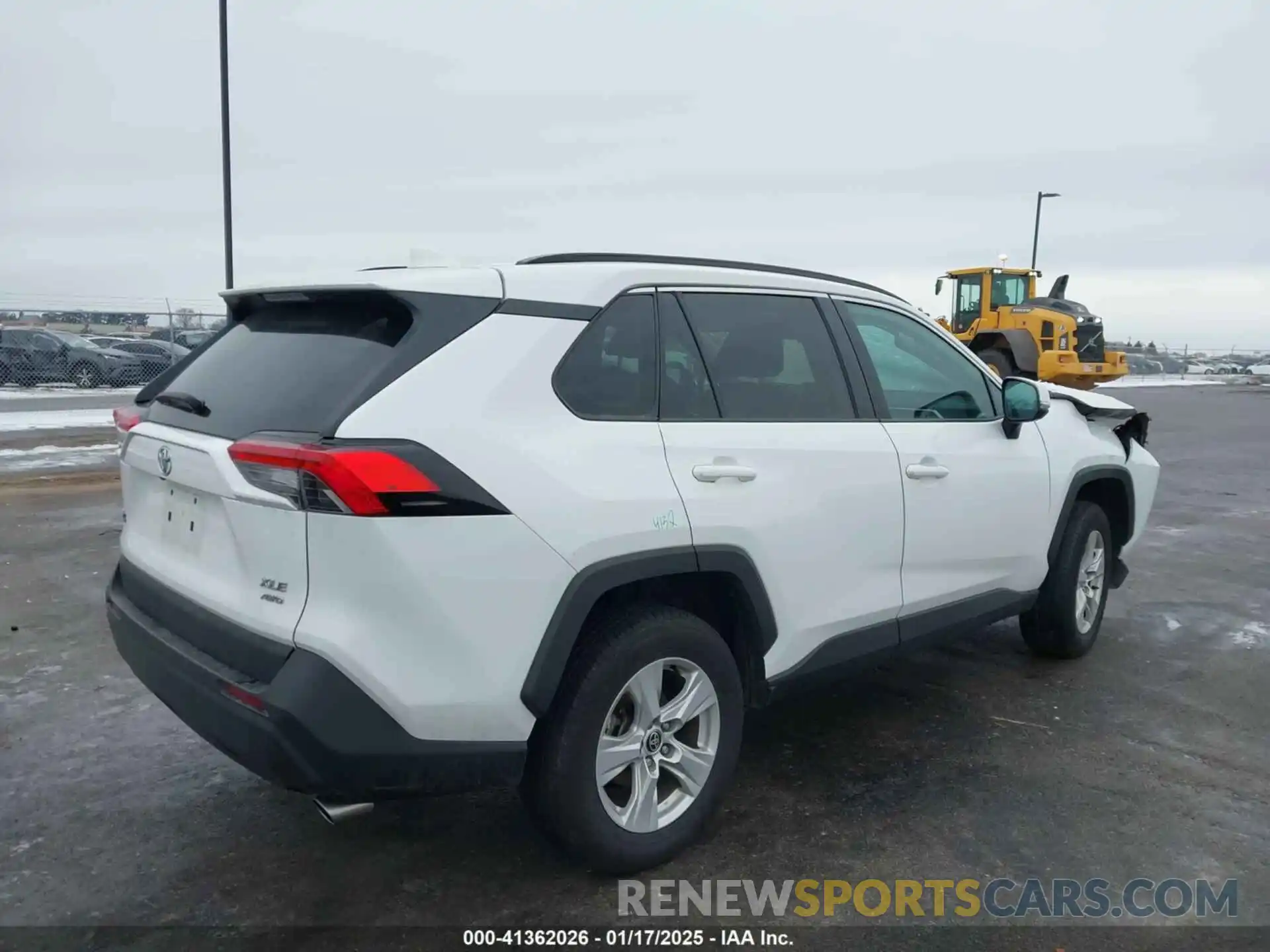 4 Photograph of a damaged car 2T3P1RFV3MW170387 TOYOTA RAV4 2021