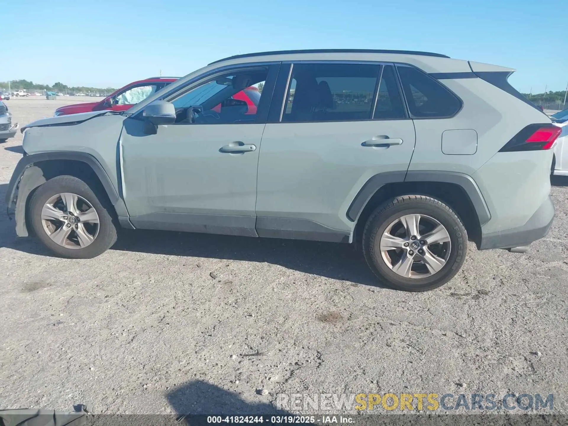 15 Photograph of a damaged car 2T3P1RFV3MW172706 TOYOTA RAV4 2021