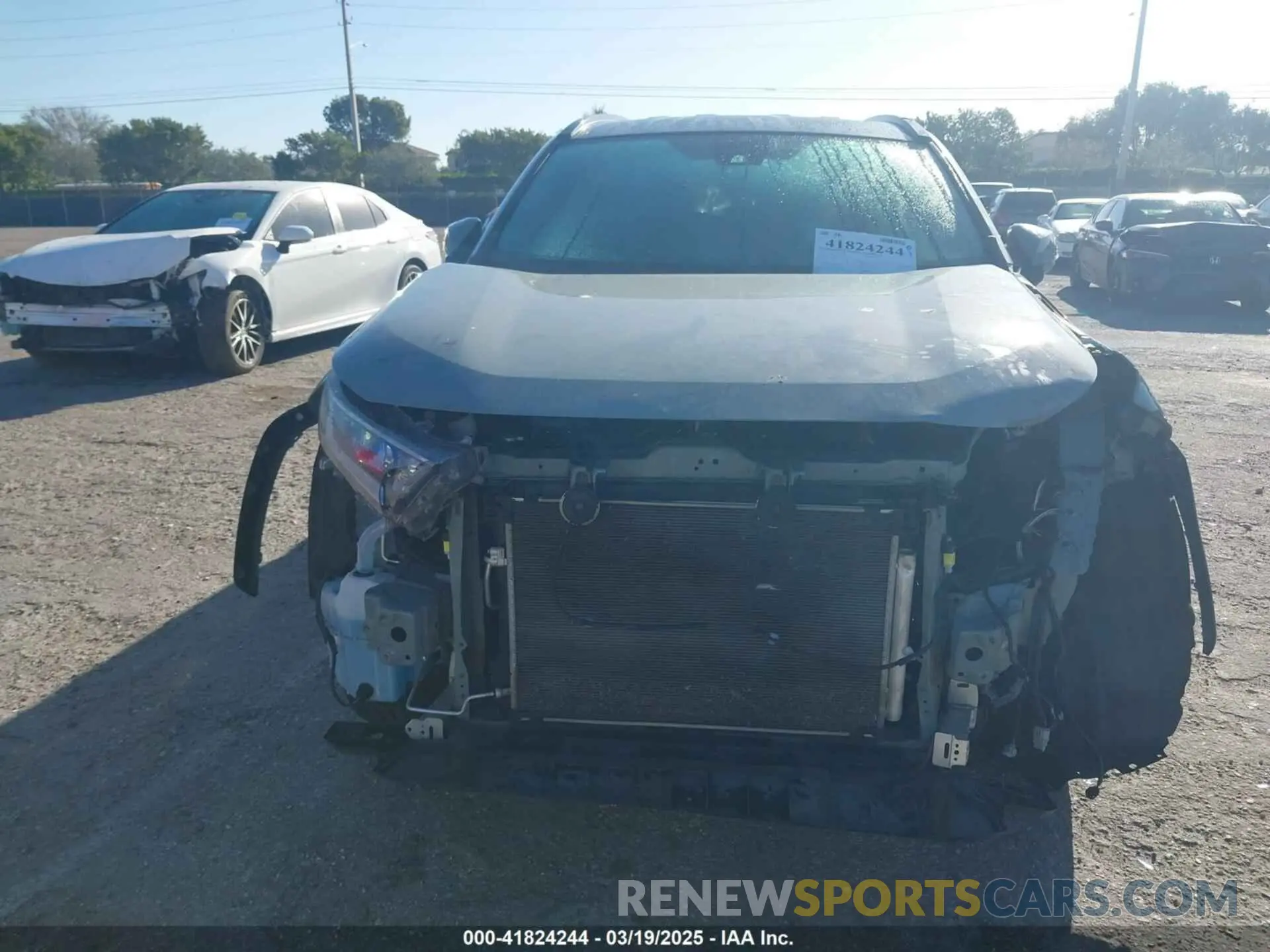18 Photograph of a damaged car 2T3P1RFV3MW172706 TOYOTA RAV4 2021