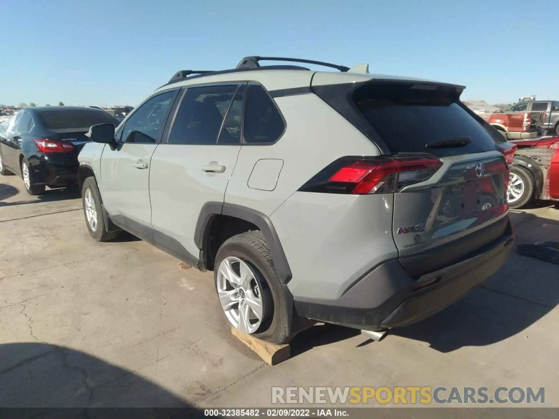 3 Photograph of a damaged car 2T3P1RFV3MW173449 TOYOTA RAV4 2021