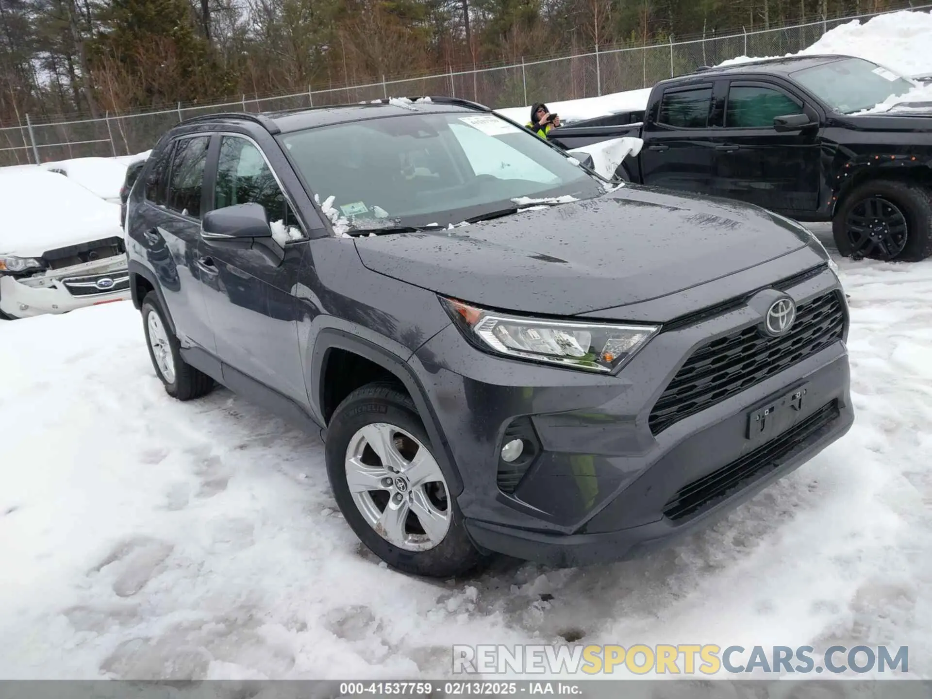 1 Photograph of a damaged car 2T3P1RFV3MW175931 TOYOTA RAV4 2021