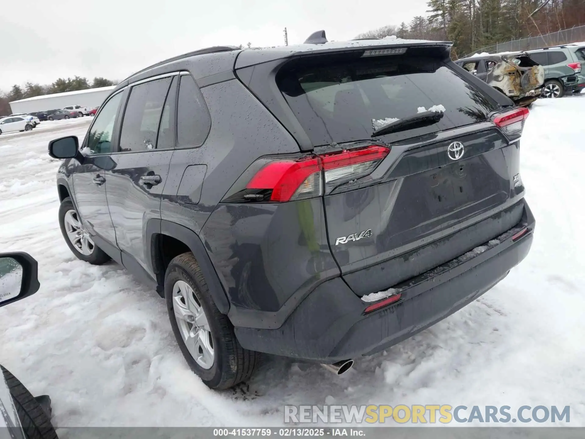 3 Photograph of a damaged car 2T3P1RFV3MW175931 TOYOTA RAV4 2021
