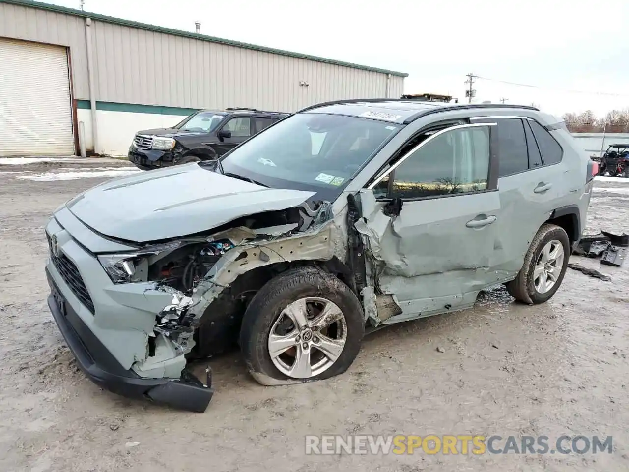 1 Photograph of a damaged car 2T3P1RFV3MW178084 TOYOTA RAV4 2021