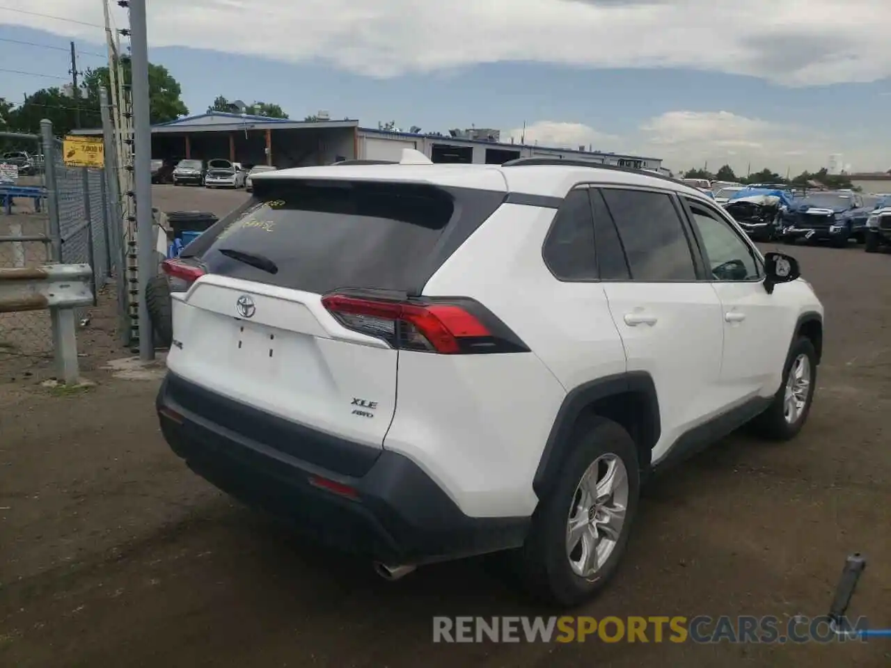 4 Photograph of a damaged car 2T3P1RFV3MW178148 TOYOTA RAV4 2021