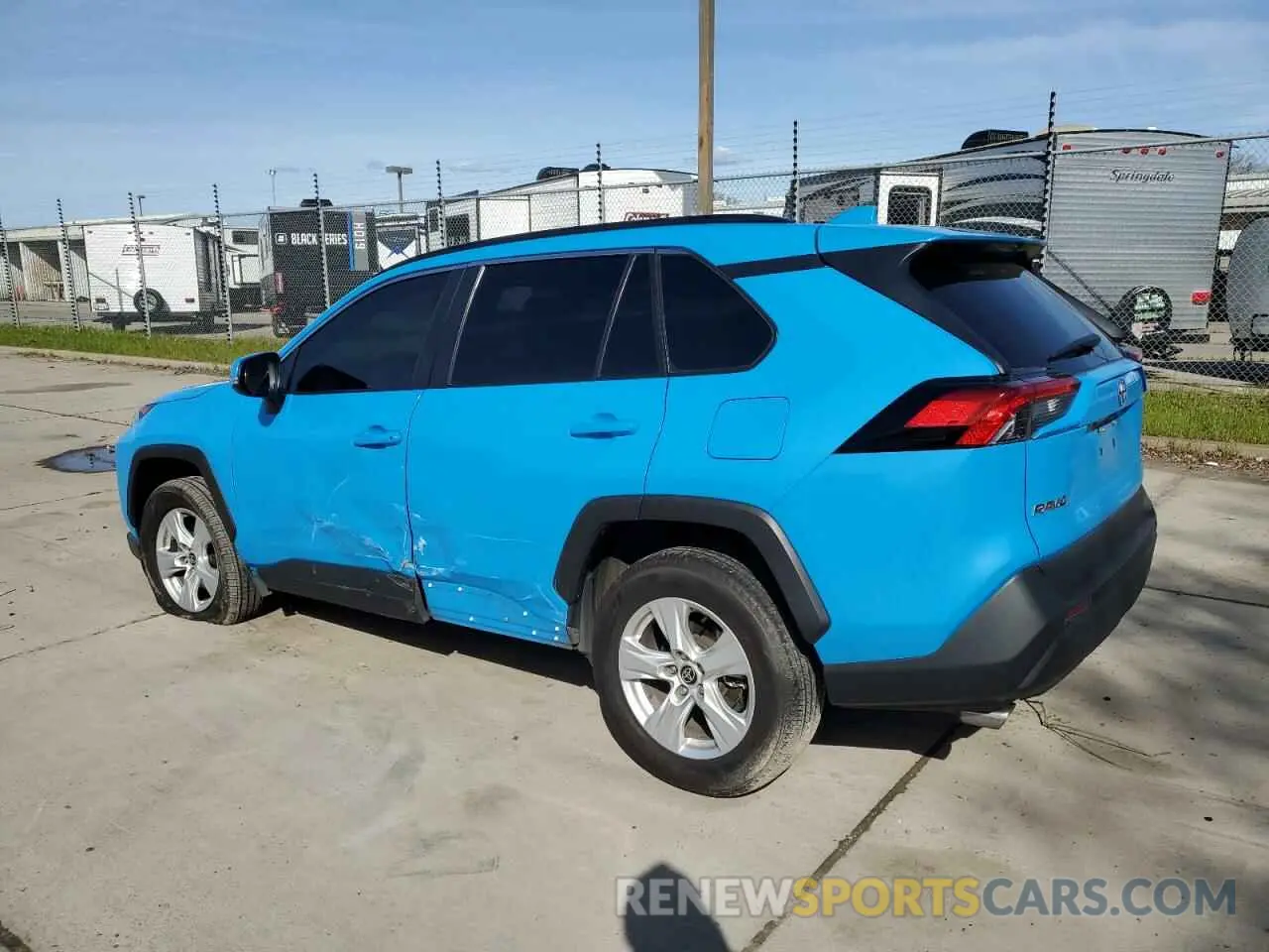 2 Photograph of a damaged car 2T3P1RFV3MW210581 TOYOTA RAV4 2021