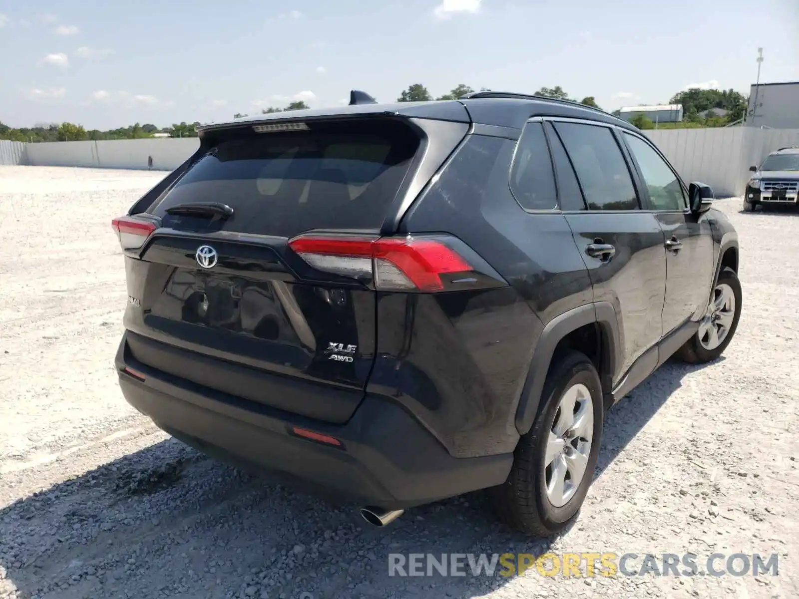 4 Photograph of a damaged car 2T3P1RFV4MC144625 TOYOTA RAV4 2021