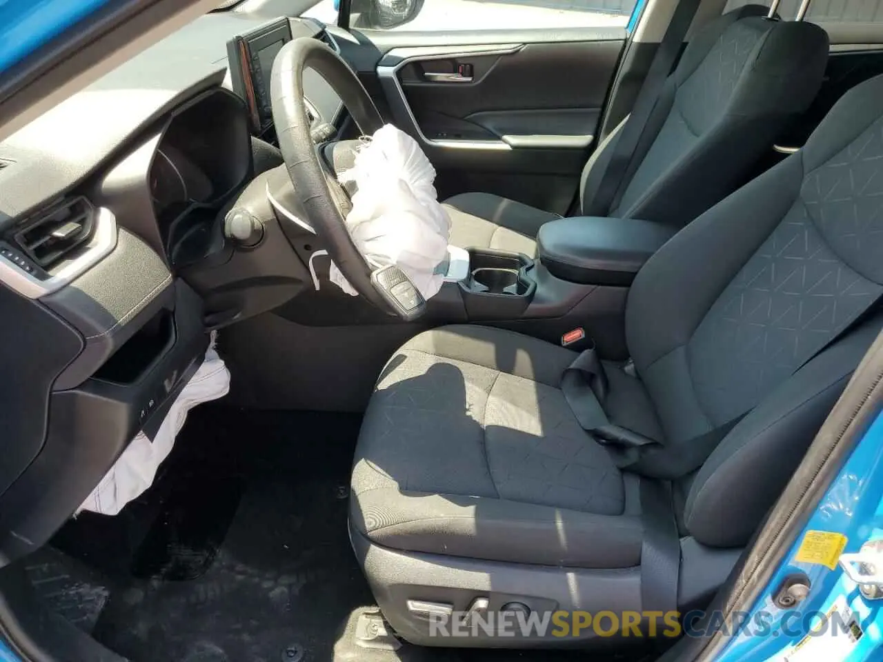 7 Photograph of a damaged car 2T3P1RFV4MC146133 TOYOTA RAV4 2021