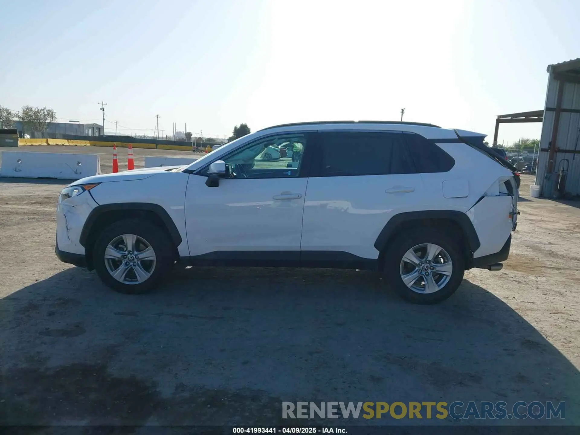 15 Photograph of a damaged car 2T3P1RFV4MC176328 TOYOTA RAV4 2021