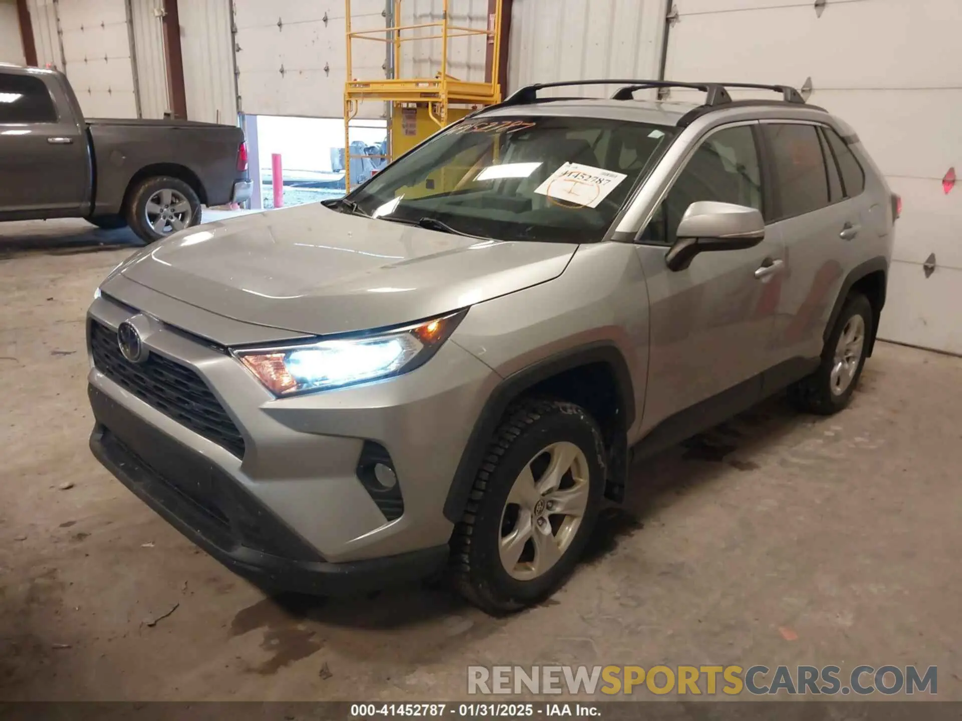 2 Photograph of a damaged car 2T3P1RFV4MC177270 TOYOTA RAV4 2021