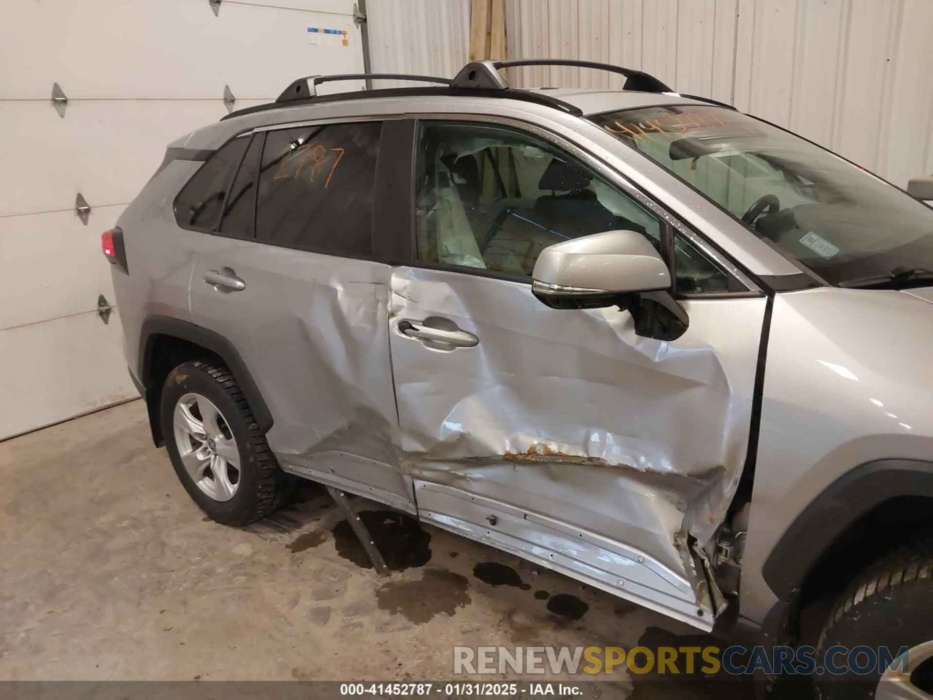 6 Photograph of a damaged car 2T3P1RFV4MC177270 TOYOTA RAV4 2021