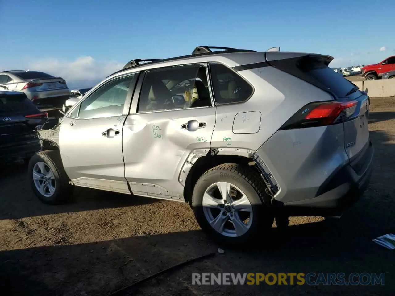 2 Photograph of a damaged car 2T3P1RFV4MC210056 TOYOTA RAV4 2021