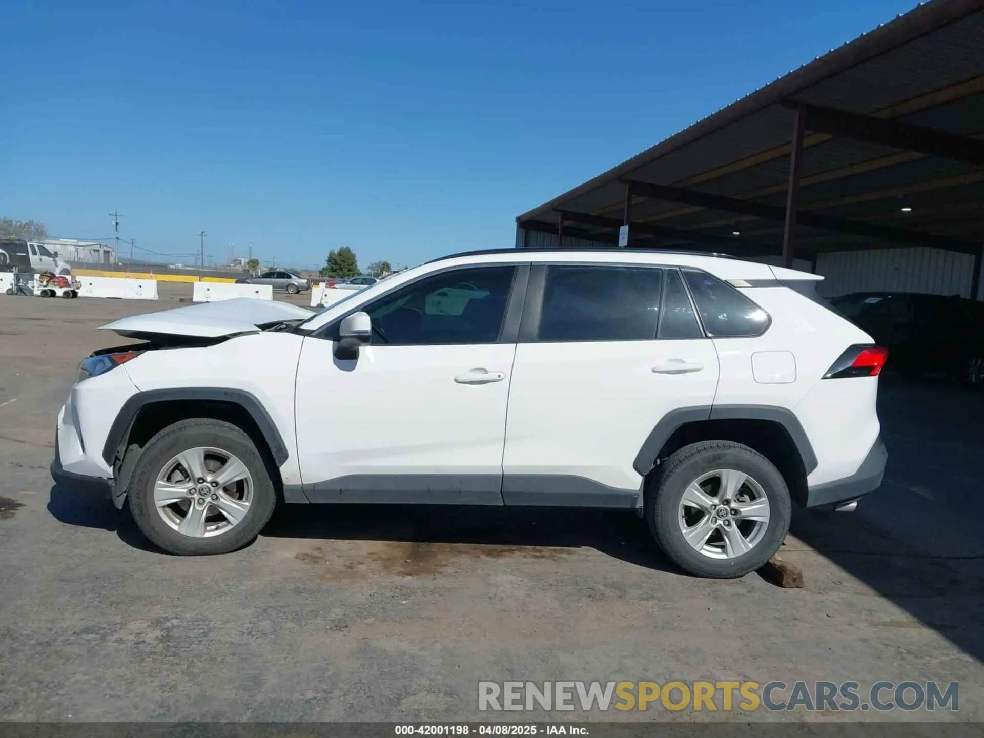14 Photograph of a damaged car 2T3P1RFV4MC210249 TOYOTA RAV4 2021