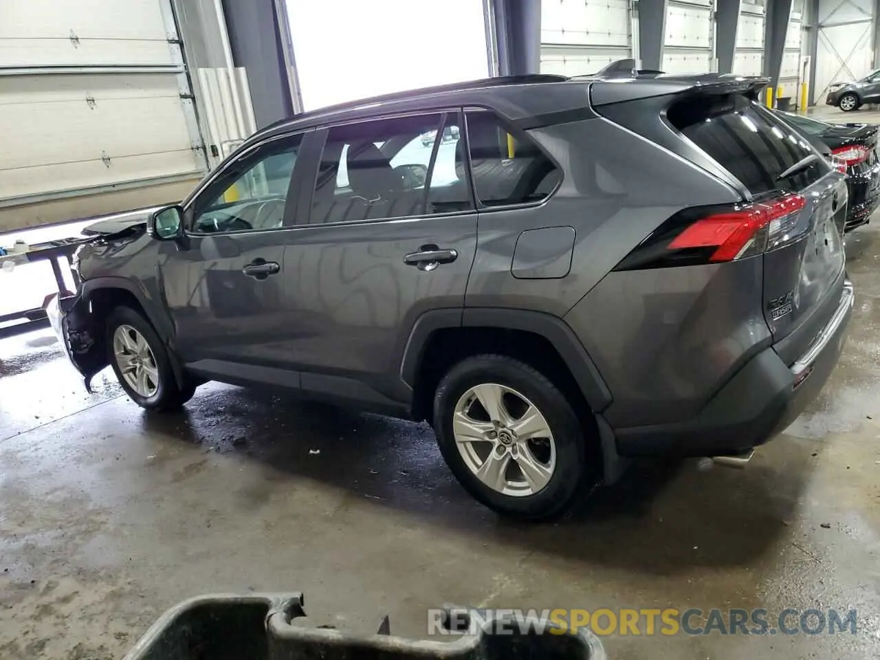 2 Photograph of a damaged car 2T3P1RFV4MC217878 TOYOTA RAV4 2021