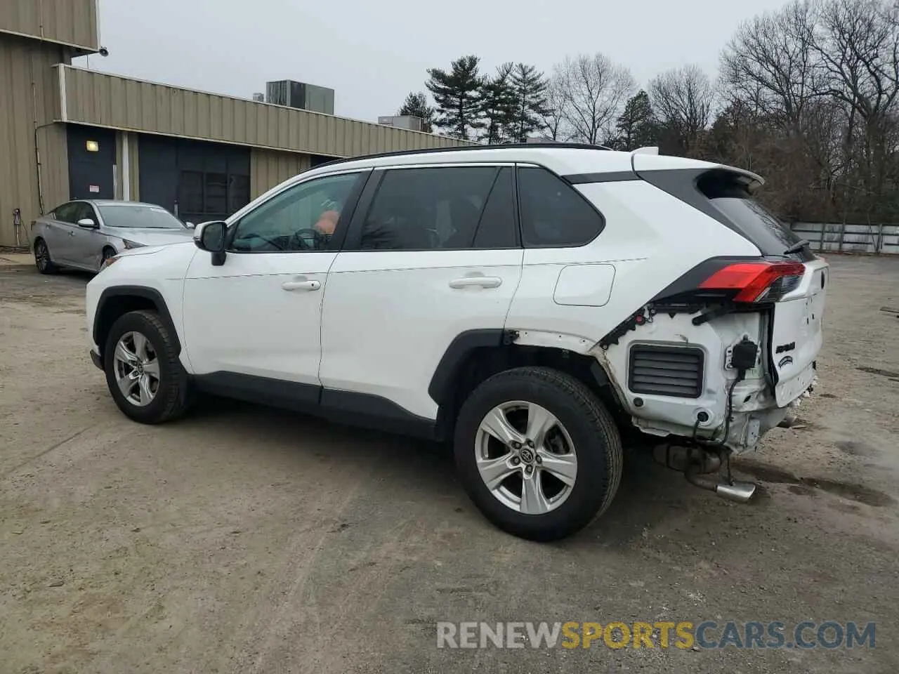 2 Photograph of a damaged car 2T3P1RFV4MC226435 TOYOTA RAV4 2021