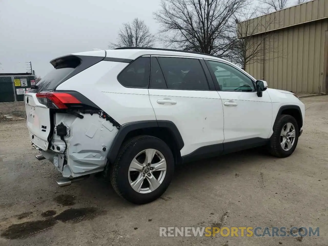 3 Photograph of a damaged car 2T3P1RFV4MC226435 TOYOTA RAV4 2021