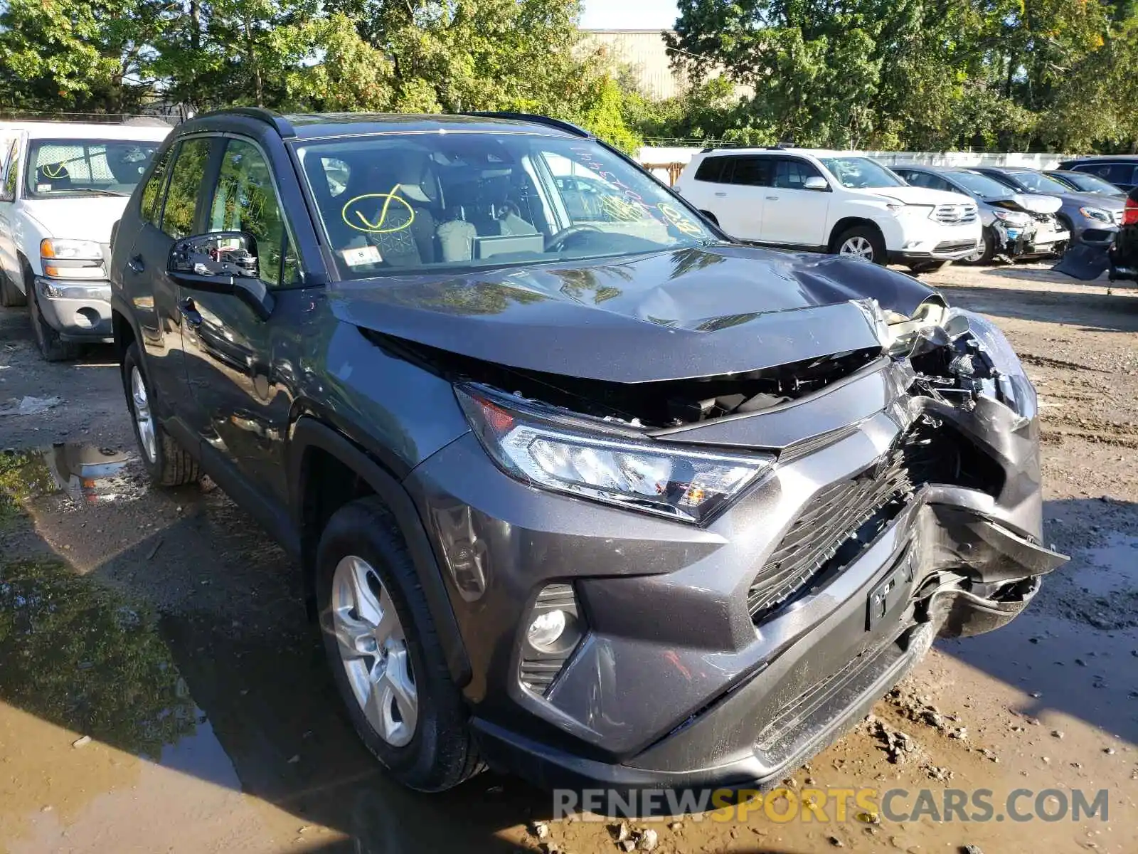 1 Photograph of a damaged car 2T3P1RFV4MC231442 TOYOTA RAV4 2021