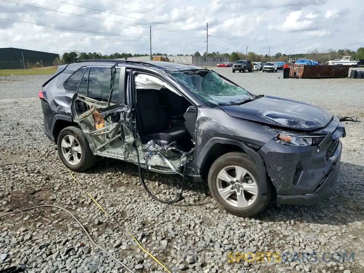 4 Photograph of a damaged car 2T3P1RFV4MC232431 TOYOTA RAV4 2021