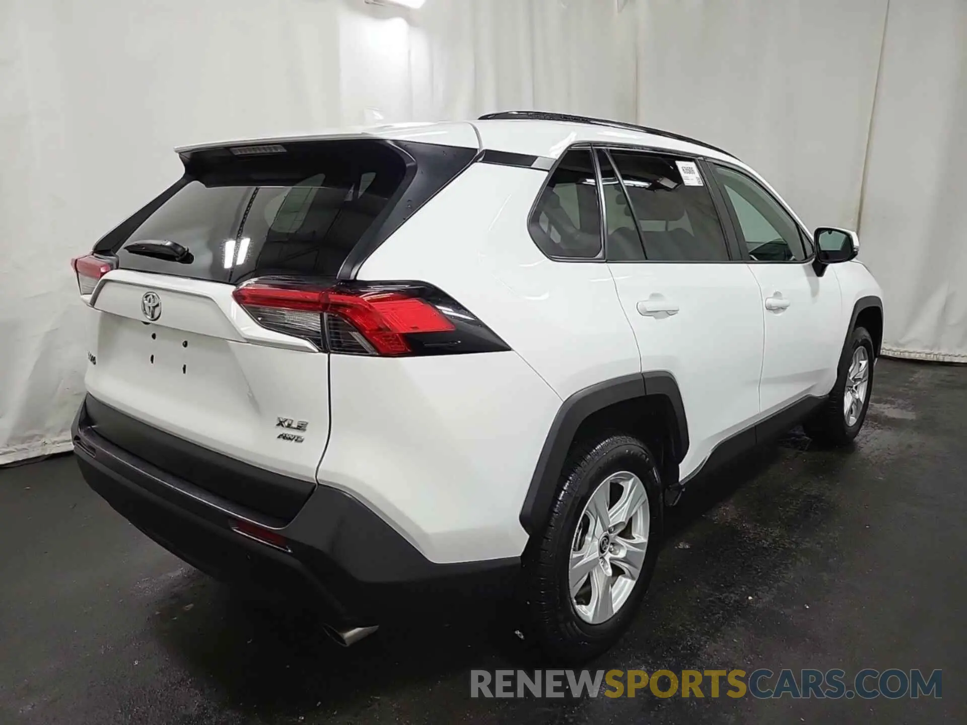 16 Photograph of a damaged car 2T3P1RFV4MC236754 TOYOTA RAV4 2021
