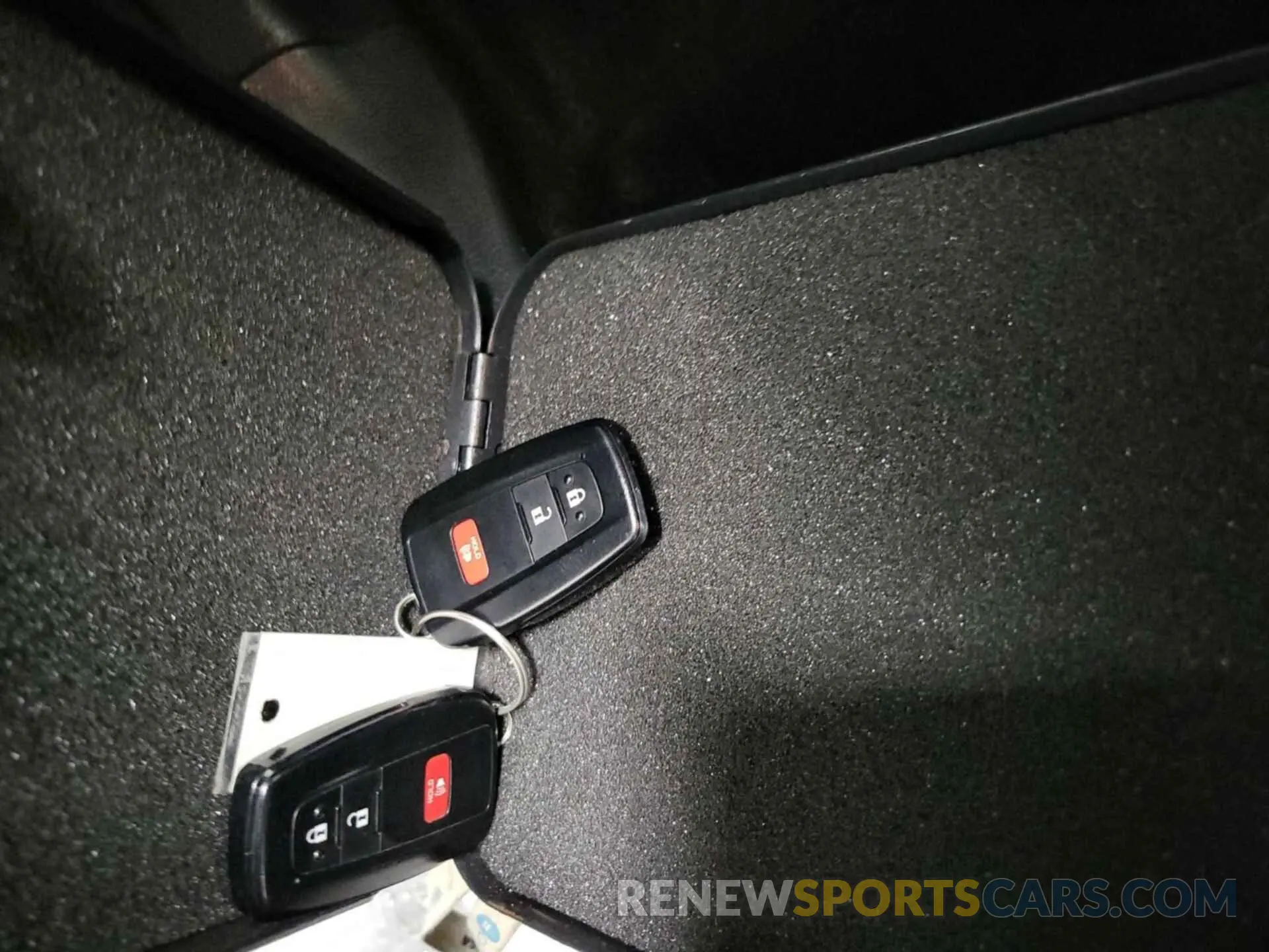 18 Photograph of a damaged car 2T3P1RFV4MC236754 TOYOTA RAV4 2021
