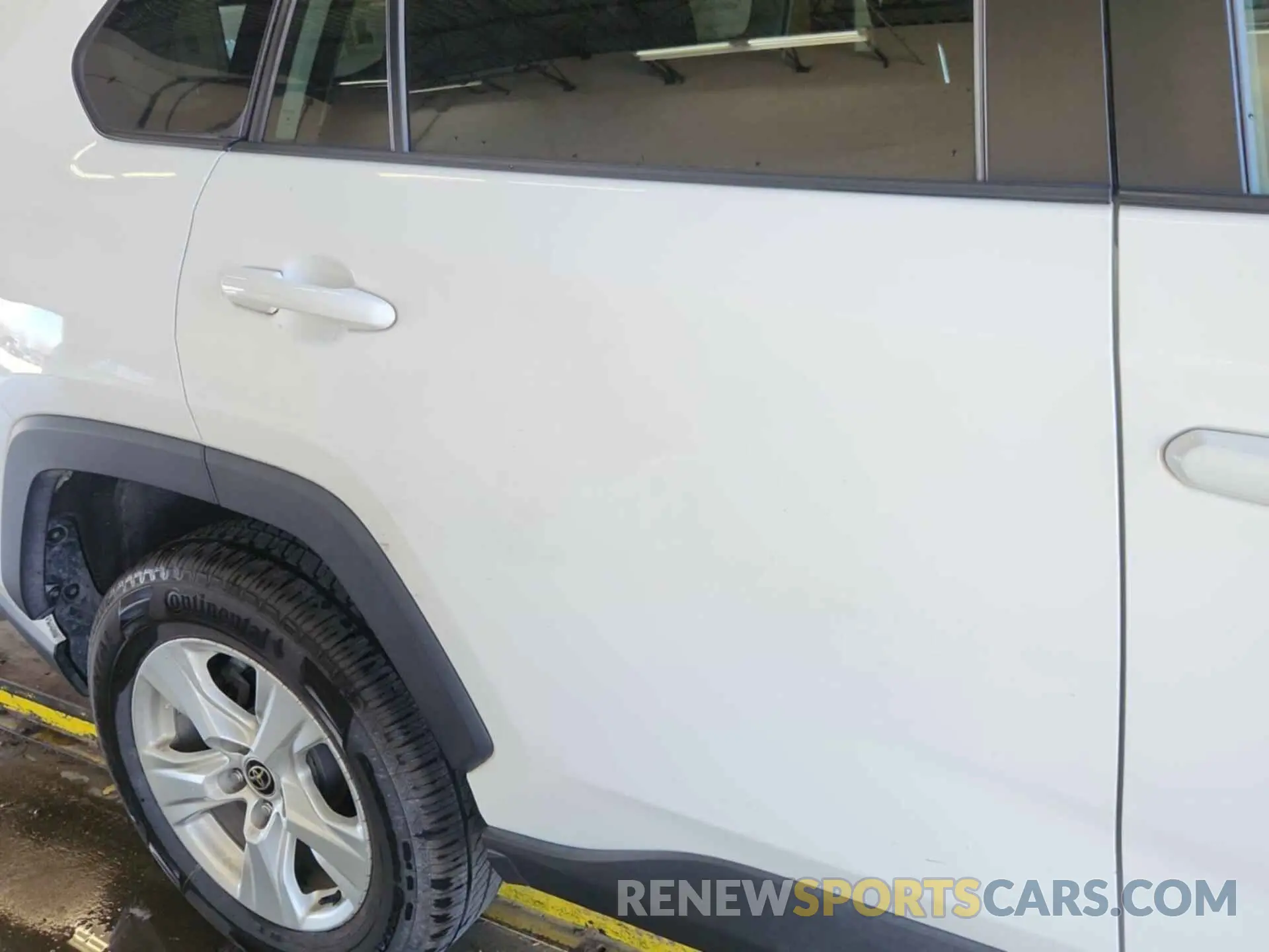 20 Photograph of a damaged car 2T3P1RFV4MC236754 TOYOTA RAV4 2021