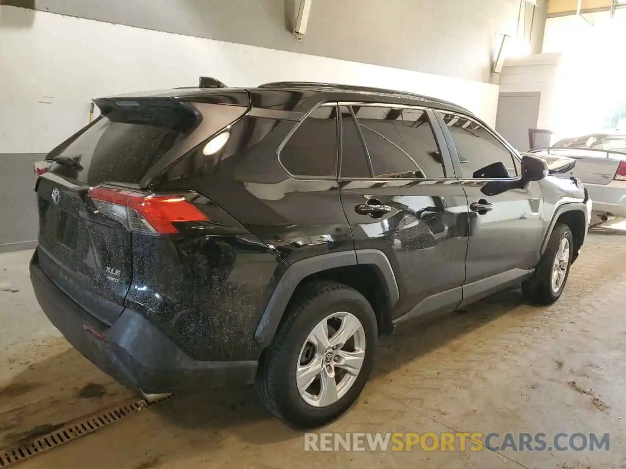 3 Photograph of a damaged car 2T3P1RFV4MC243557 TOYOTA RAV4 2021