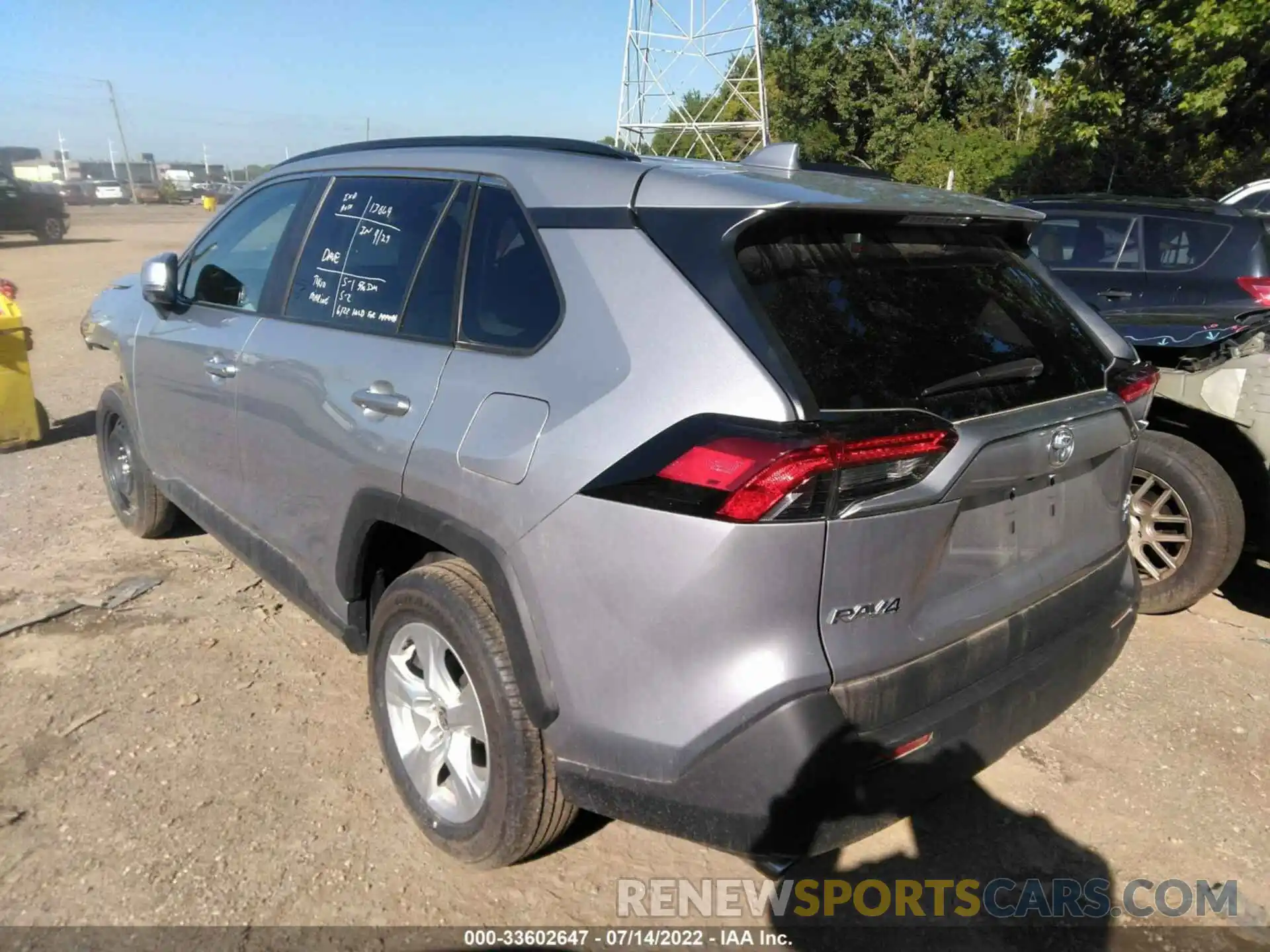 3 Photograph of a damaged car 2T3P1RFV4MC247799 TOYOTA RAV4 2021