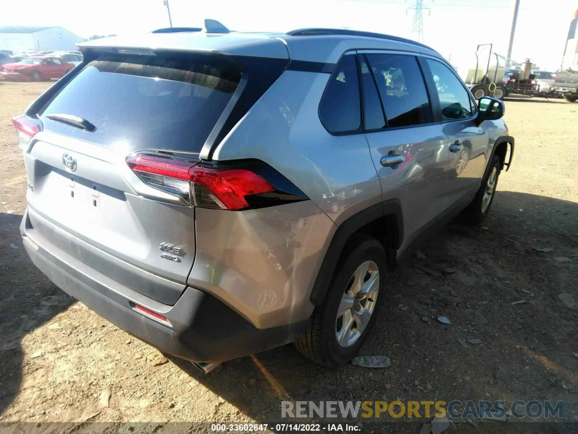 4 Photograph of a damaged car 2T3P1RFV4MC247799 TOYOTA RAV4 2021