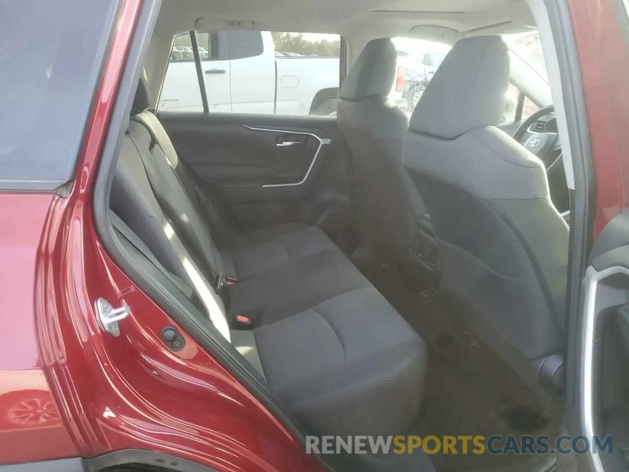 11 Photograph of a damaged car 2T3P1RFV4MW149547 TOYOTA RAV4 2021