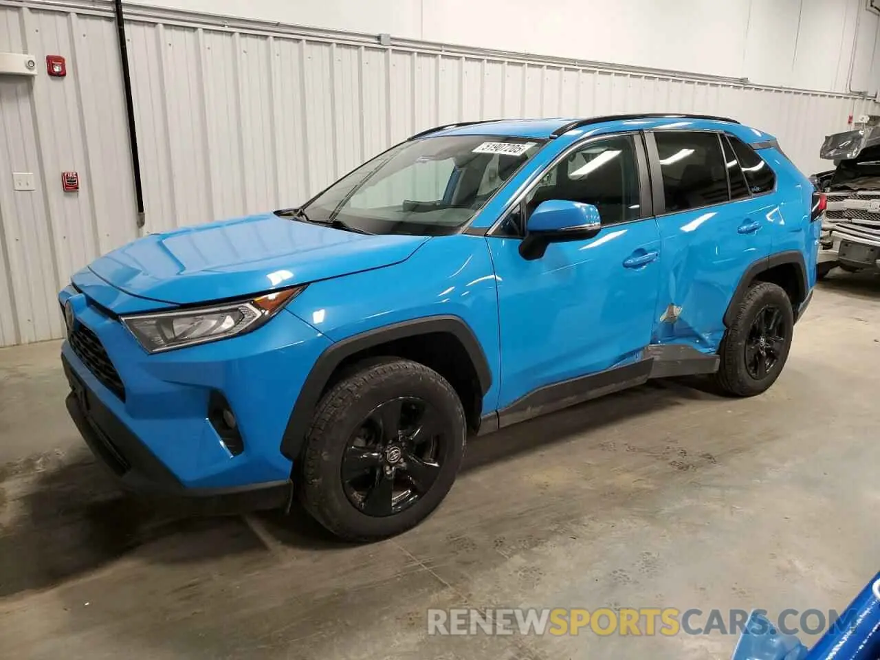 1 Photograph of a damaged car 2T3P1RFV4MW151444 TOYOTA RAV4 2021