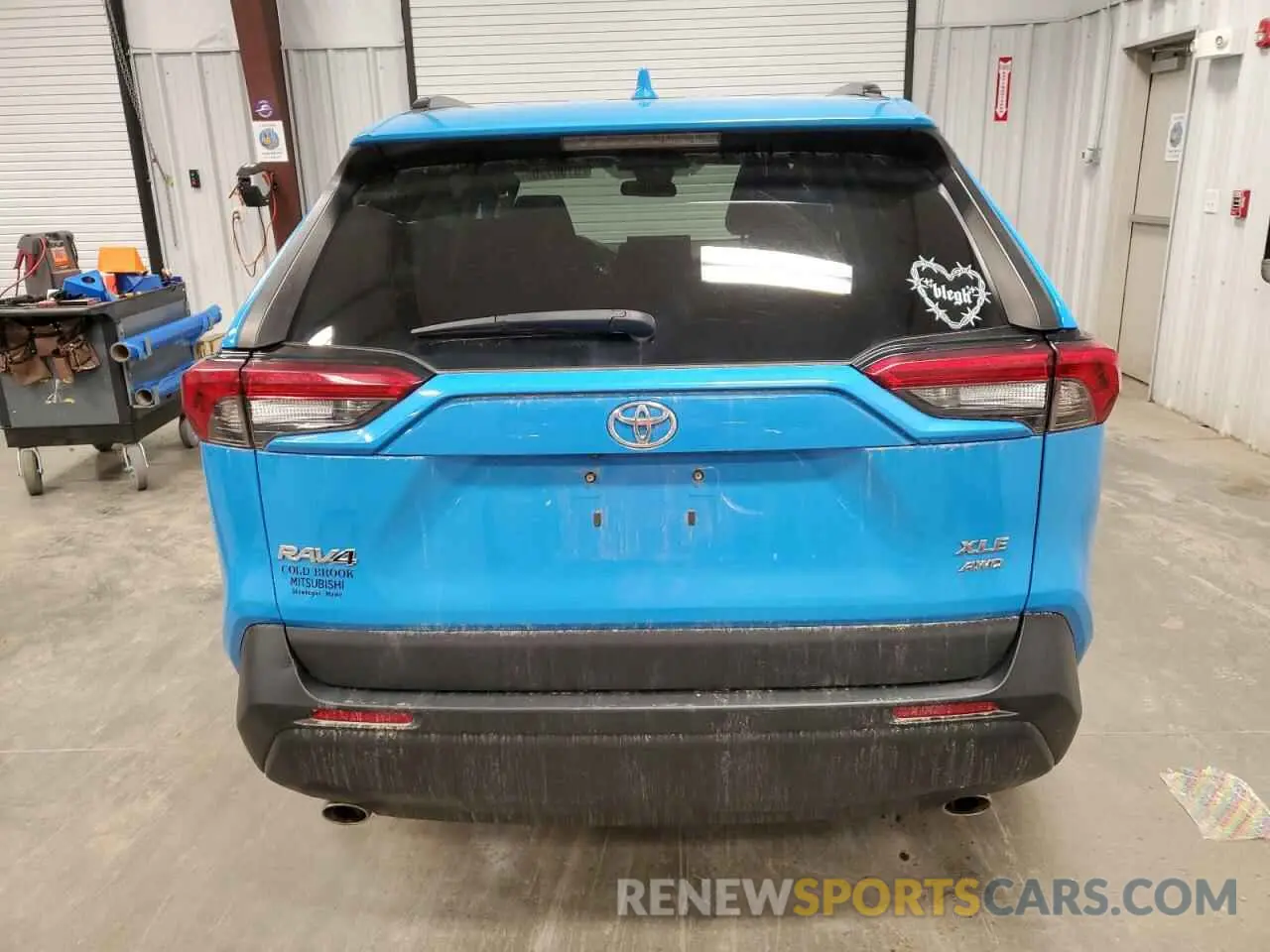 6 Photograph of a damaged car 2T3P1RFV4MW151444 TOYOTA RAV4 2021