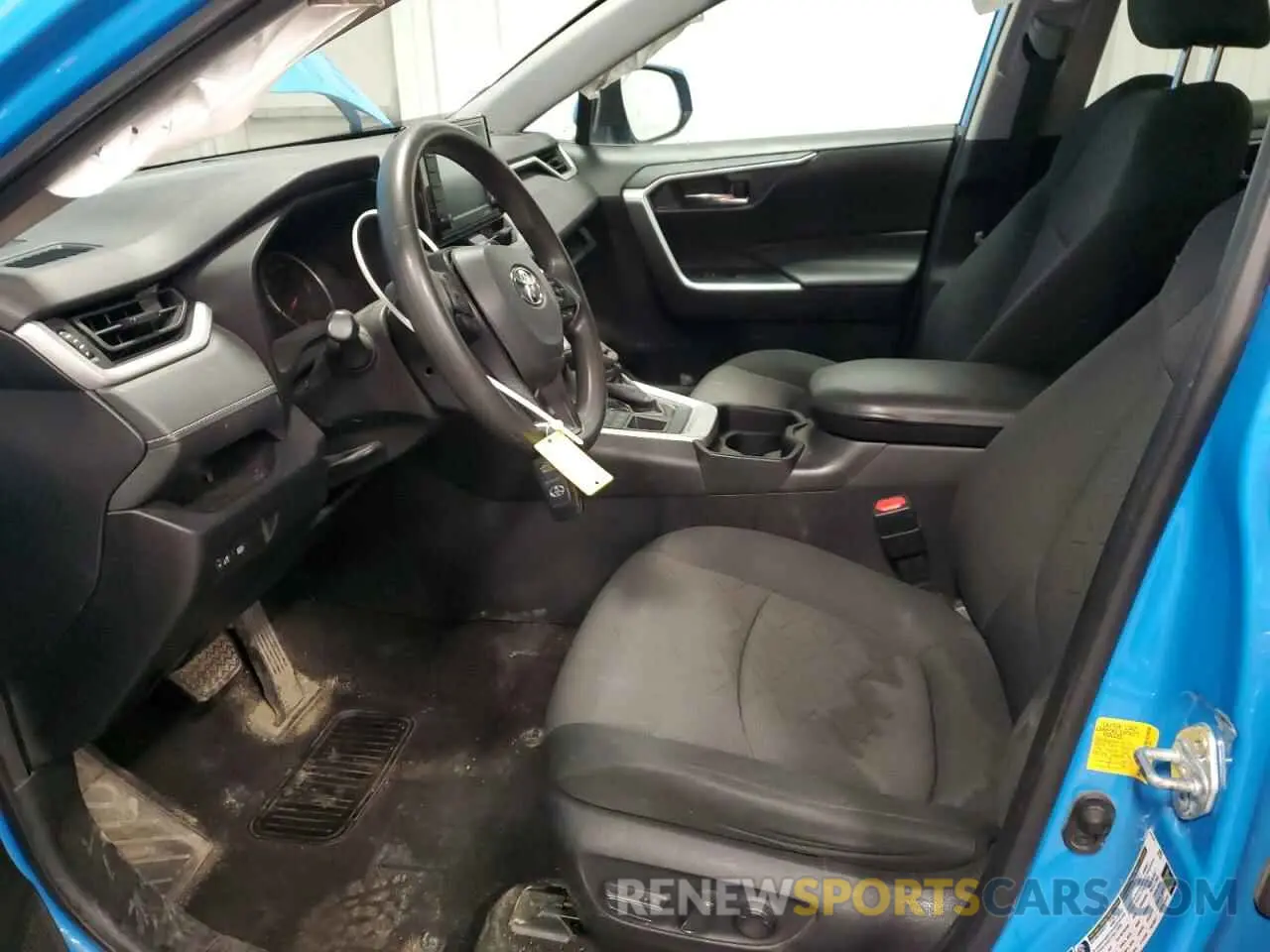 7 Photograph of a damaged car 2T3P1RFV4MW151444 TOYOTA RAV4 2021