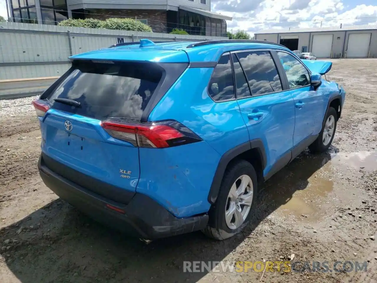 4 Photograph of a damaged car 2T3P1RFV4MW166722 TOYOTA RAV4 2021