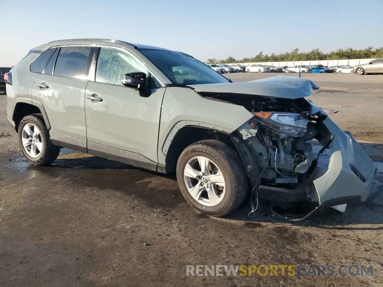 4 Photograph of a damaged car 2T3P1RFV4MW177798 TOYOTA RAV4 2021