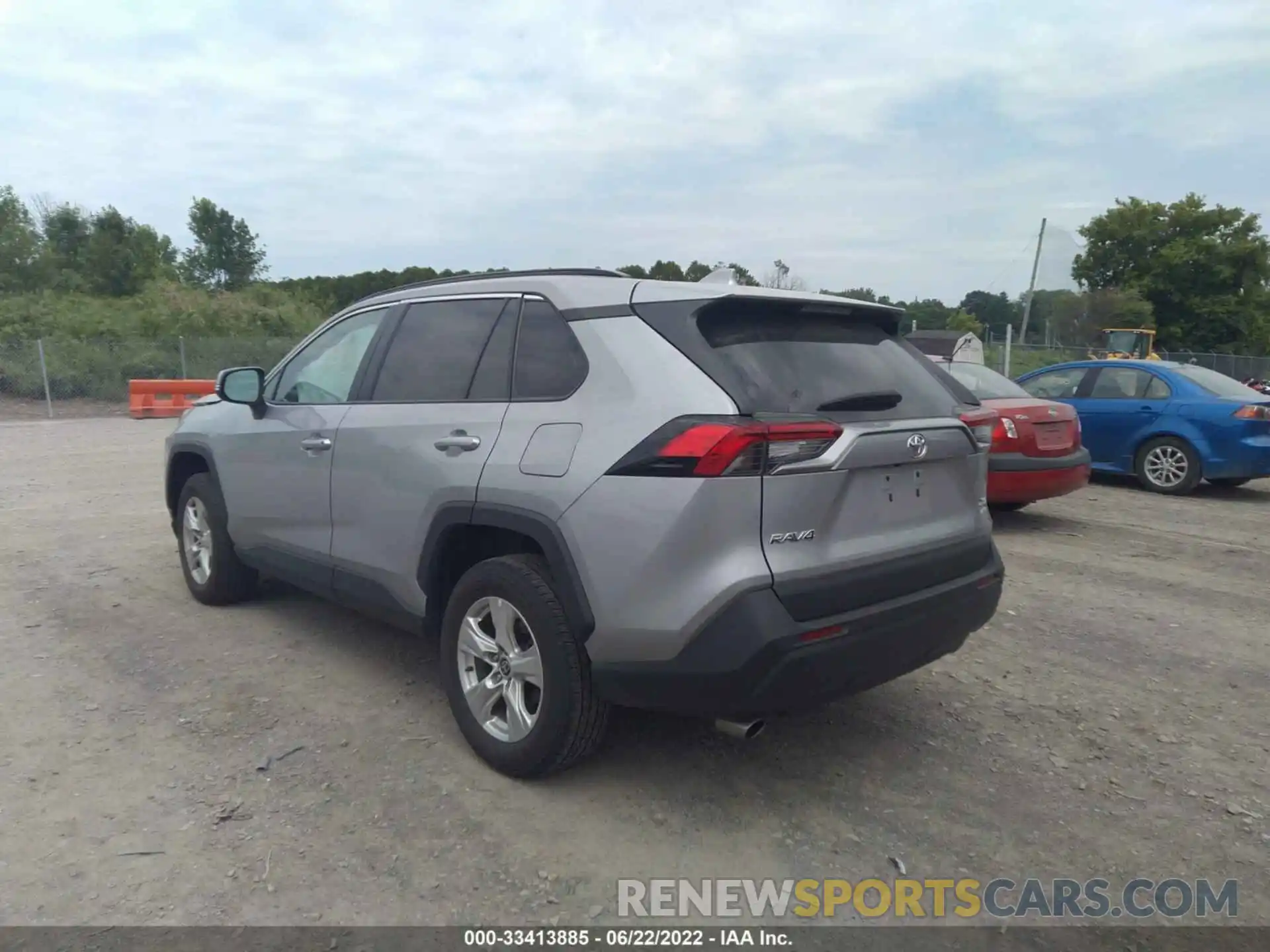 3 Photograph of a damaged car 2T3P1RFV4MW181642 TOYOTA RAV4 2021